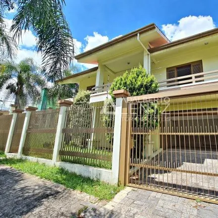 Buy this 5 bed house on Rua Carumbé in Ouro Branco, Novo Hamburgo - RS