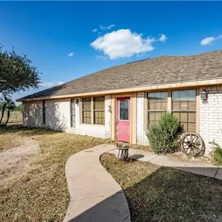 Image 3 - 6405 Texan Rd, Mission, Texas, 78574 - House for sale
