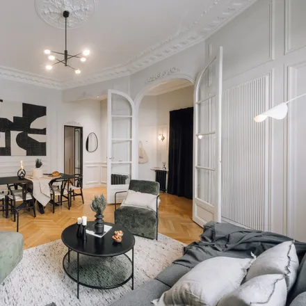 Image 4 - 9 Rue de Lota, 75116 Paris, France - Apartment for rent