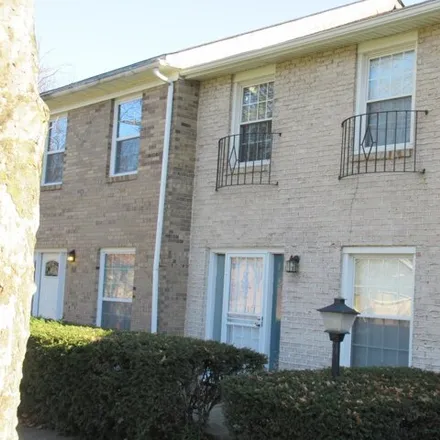 Buy this 3 bed condo on Hardesty Court in Columbus, OH 43223