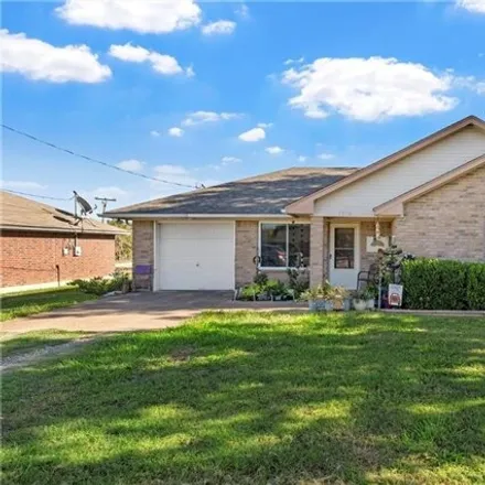 Buy this 3 bed house on 219 South County Line Road in Mart, McLennan County