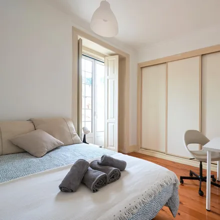 Rent this 8 bed room on Himalaia in Rua de São José, 1150-321 Lisbon