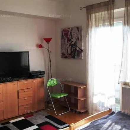 Image 4 - Pécs, Somogyi Béla utca 1, 7622, Hungary - Apartment for rent
