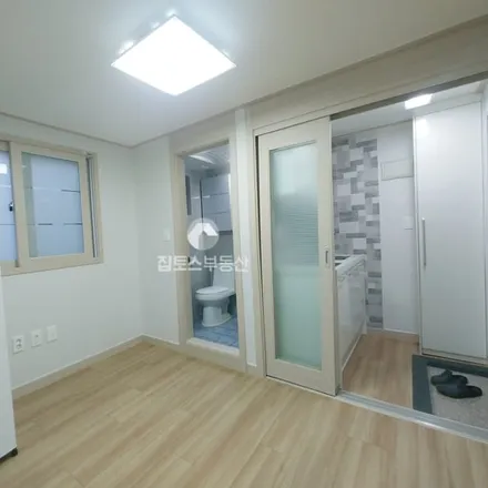 Rent this 1 bed apartment on 서울특별시 관악구 신림동 1666-43