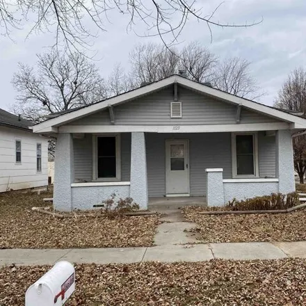 Buy this 2 bed house on 201 West 12th Street in Falls City, NE 68355