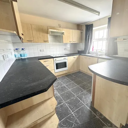 Rent this 2 bed apartment on Williamson Street in Hull, HU9 1ER