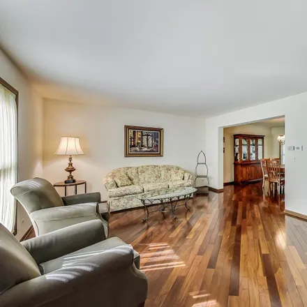 Image 3 - 4242 North Ridge Avenue, Arlington Heights, IL 60004, USA - House for sale