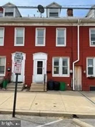 Rent this 3 bed house on Home Way in York, PA 17401
