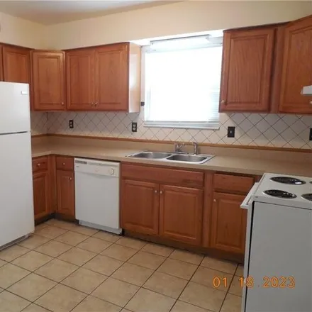 Image 3 - 501 Barberton Drive, Virginia Beach, VA 23451, USA - Townhouse for rent