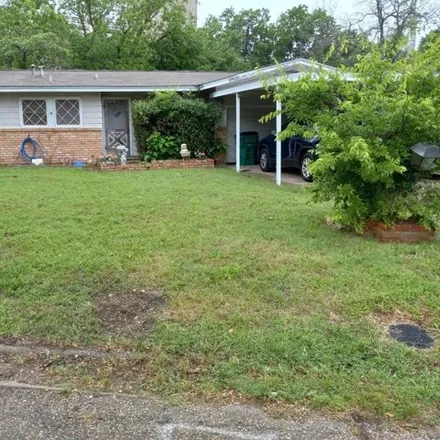 Buy this 3 bed house on 5028 Inwood Drive in Beverly Hills, McLennan County