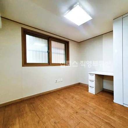 Rent this studio apartment on 서울특별시 관악구 봉천동 1577-8