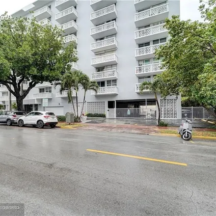 Buy this 2 bed condo on 1020 Meridian Avenue in Miami Beach, FL 33139