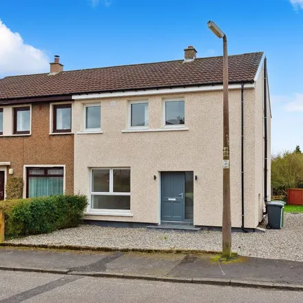 Rent this 3 bed duplex on Croft Road in Balmore, G64 4AL