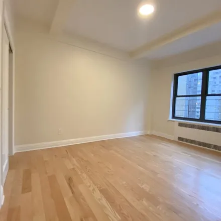 Image 4 - 919 Third Avenue, 919 3rd Avenue, New York, NY 10022, USA - Apartment for rent