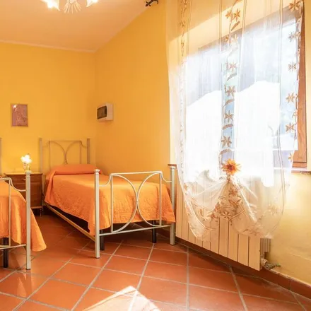 Rent this 3 bed house on Arezzo