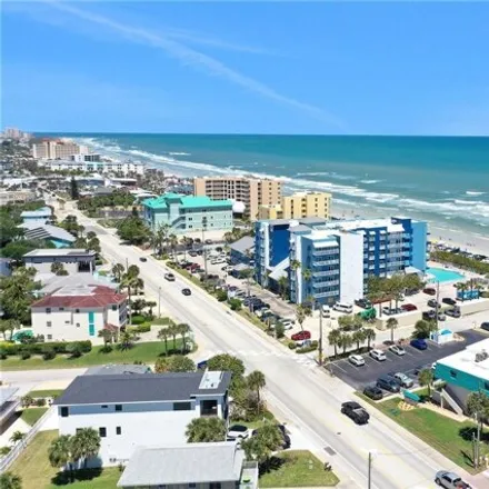 Image 1 - Coronado Del Mar, 701 Atlantic Avenue, New Smyrna Beach, FL 32169, USA - Condo for sale