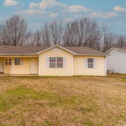 Buy this 3 bed house on 364 North 18th Avenue in Paragould, AR 72450