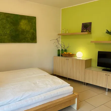Rent this 1 bed apartment on Rennweg 2 b in 93049 Regensburg, Germany