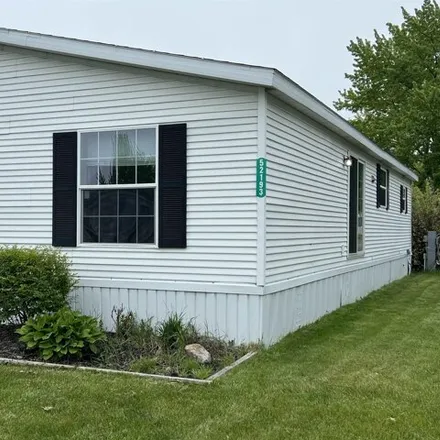 Buy this studio apartment on 29202 Georgetown Drive in Chesterfield Township, MI 48051