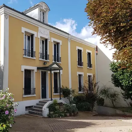Rent this 15 bed room on 8 Rue Antonin Froidure in 93110 Rosny-sous-Bois, France