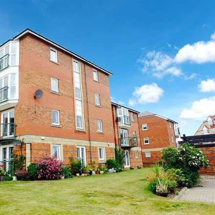 Rent this 2 bed apartment on unnamed road in Tynemouth, NE30 4PR