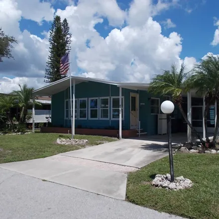 Buy this 2 bed house on 1001 4th Avenue East in Bradenton, FL 34208