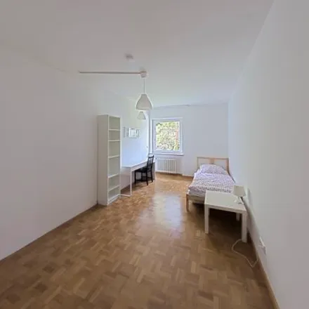 Rent this 4 bed room on Romanstraße 28 in 80639 Munich, Germany