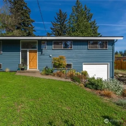 Buy this 4 bed house on 26840 37th Avenue South in Kent, WA 98032