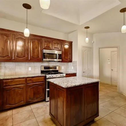 Image 7 - 7351 Summit Parc Drive, Dallas, TX 75249, USA - House for sale