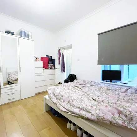 Image 3 - 25 Lancaster Road, London, N4 4PP, United Kingdom - Apartment for rent