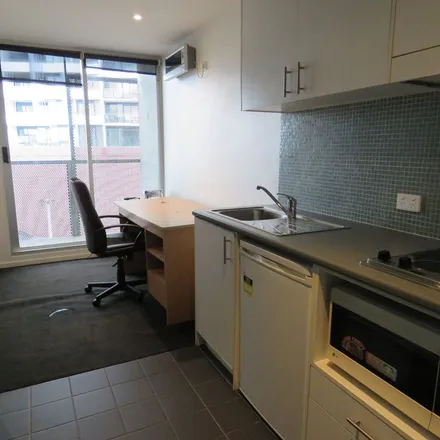 Image 3 - IGA Friendly Grocer, Ballarat Road, Footscray VIC 3011, Australia - Apartment for rent
