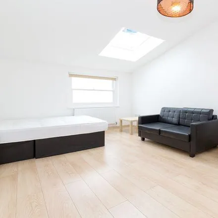 Rent this studio apartment on 33 Blomfield Road in London, W9 1AB