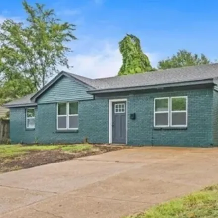 Buy this 4 bed house on 306 Oxford Street in West Memphis, AR 72301