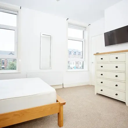 Image 3 - Beersbridge Road, Upper Newtownards Road, Belfast, BT4 3EL, United Kingdom - Apartment for rent