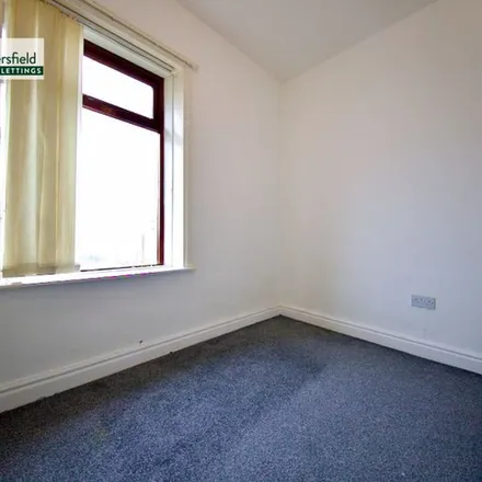 Image 3 - Moor Bottom Road, Huddersfield, HD1 3JN, United Kingdom - Apartment for rent