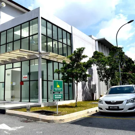 Image 3 - Jalan Tropika 2/2, Taman Universiti, 43600 Kajang Municipal Council, Selangor, Malaysia - Townhouse for rent