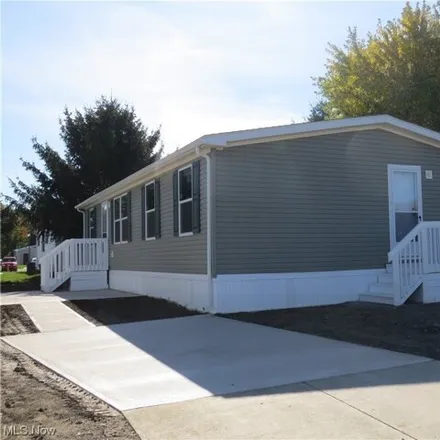 Buy this studio apartment on 1562 Bogie Lane in Lake County, OH 44077