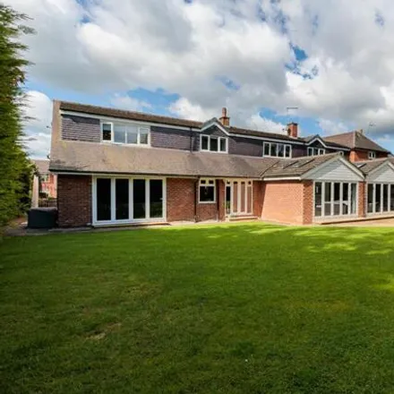 Image 4 - Anglesey Drive, Poynton, SK12 1BT, United Kingdom - House for sale