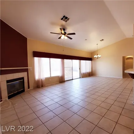 Image 3 - 609 Blooming View Avenue, North Las Vegas, NV 89032, USA - House for rent