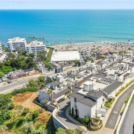 Image 4 - 17322 Tramonto Dr Unit 306, Pacific Palisades, California, 90272 - House for sale