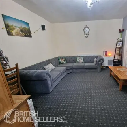 Image 6 - Bay Hall Common Road, Huddersfield, HD1 5EP, United Kingdom - Townhouse for sale