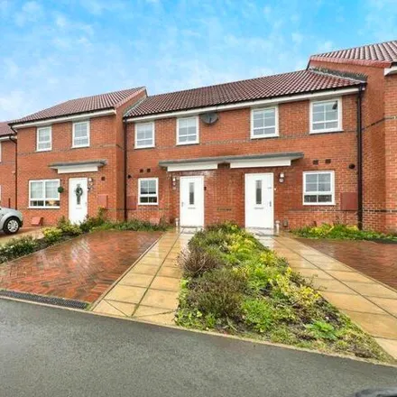 Buy this 2 bed townhouse on Lilac Crescent in Newcastle upon Tyne, NE5 3DG