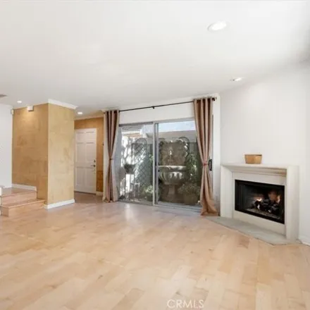 Image 3 - 4244 Whitsett Avenue, Los Angeles, CA 91604, USA - Townhouse for sale