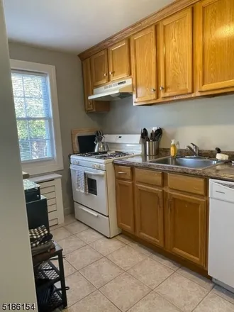 Image 3 - 47 Clark Court, Rutherford, NJ 07070, USA - Apartment for rent