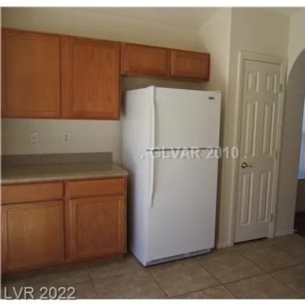 Image 3 - 3391 Lakeland Bay Drive, Clark County, NV 89122, USA - House for rent