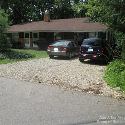 Rent this 3 bed townhouse on 1587 Jones Drive in Ann Arbor, MI 48105