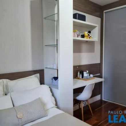 Buy this 4 bed apartment on Avenida Martin Luther King in Jardim D'Abril, Osasco - SP