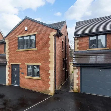 Rent this 4 bed house on 2A Robin Close in Selby, YO8 3LR