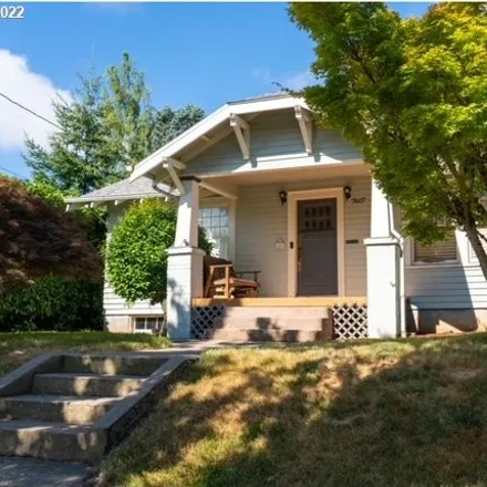 Buy this 2 bed house on 7607 North McKenna Avenue in Portland, OR 97203
