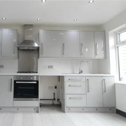 Image 4 - Barnehurst Avenue, London, DA7 6QD, United Kingdom - House for rent